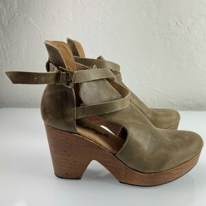 Free People Cedar Clogs Shoes Platform Heels Leather Olive Green Buckle Ankle